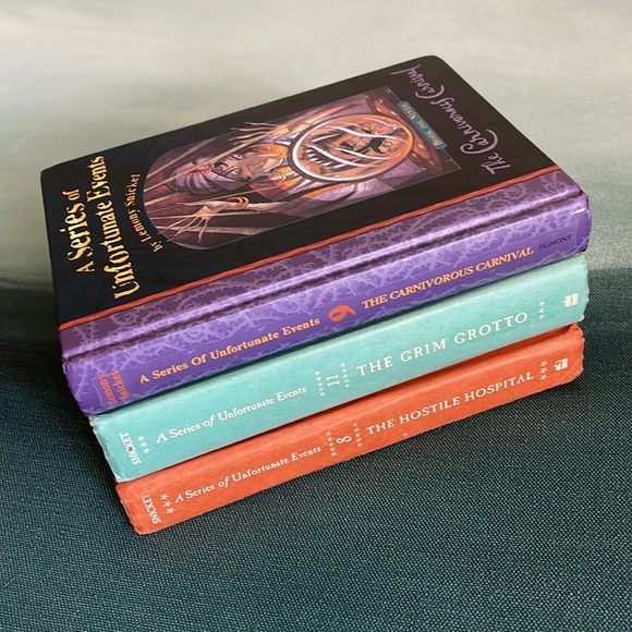 3 Lemony Snicket Books The Grim Grotto The Hostile Hospital Carnivorous Carnival - Picture 8 of 8